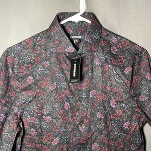 Men’s Express Slim fit long sleeve dress out shirt. Size xtra small.